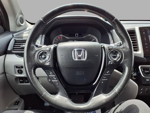 Used 2017 Honda Pilot Elite image 15