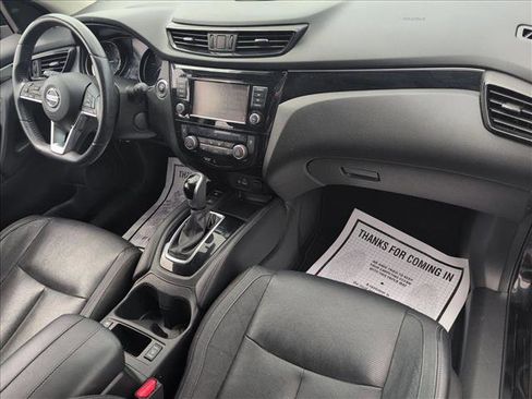 Used 2019 Nissan Rogue Sport SL w/ Premium Package FWD image 23