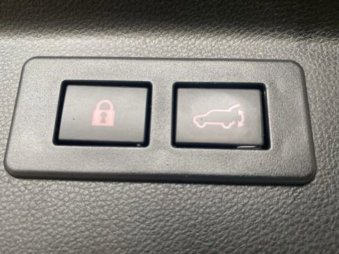 Used 2023 Subaru Forester Limited image 8