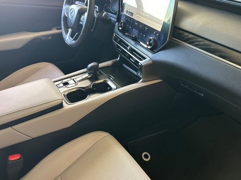 Used 2023 Lexus RX 350 Premium image 13