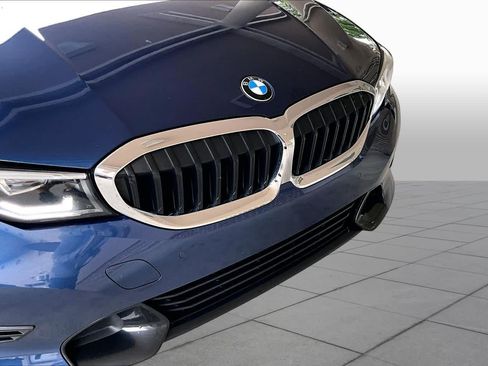 Used 2022 BMW 330i Sedan w/ Premium Package RWD image 30
