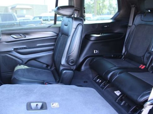 Used 2025 Jeep Grand Cherokee L Altitude AWD/4WD image 43