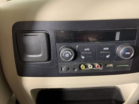 Used 2015 GMC Yukon XL Denali w/ Touring Package image 28