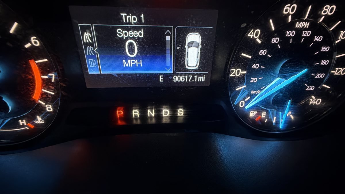 Used 2016 Ford Explorer XLT FWD image 9