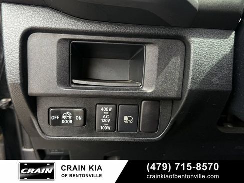 Used 2019 Toyota Tacoma TRD Off-Road w/ Technology Package AWD/4WD image 10