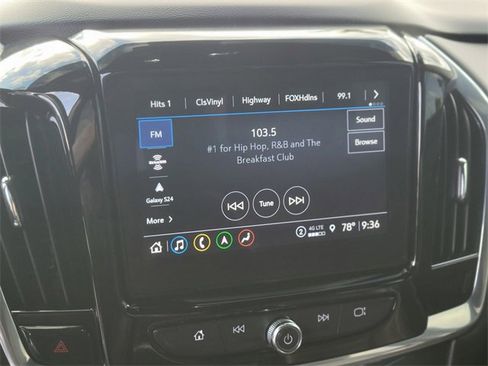 Used 2022 Chevrolet Traverse RS image 21