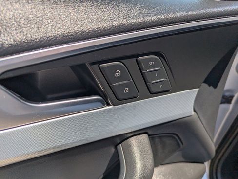 Used 2018 Audi A4 2.0T Premium Plus AWD/4WD image 11