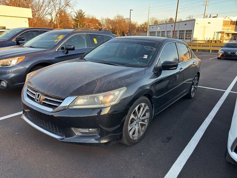 Used 2015 Honda Accord Sport image 3