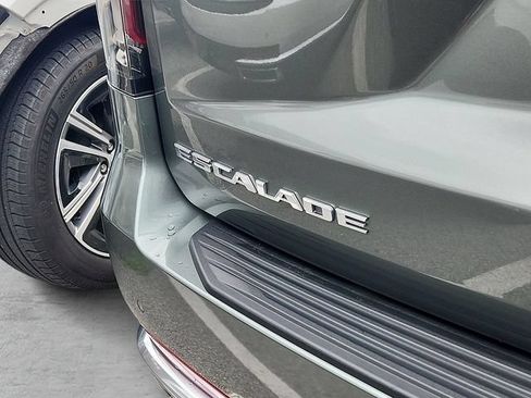 Certified 2023 Cadillac Escalade Premium Luxury w/ Performance Package AWD/4WD image 4