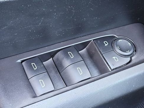 Used 2024 Chevrolet Colorado W/T image 20