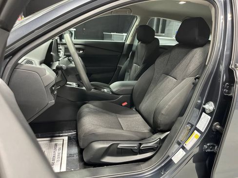 Used 2025 Honda Accord LX image 13