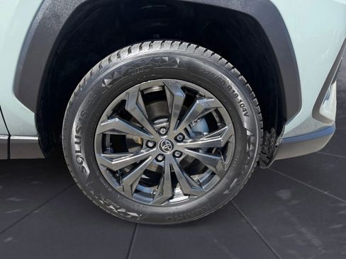 Used 2023 Toyota RAV4 XLE Premium image 32