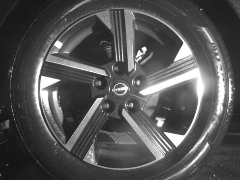 Used 2025 Nissan Sentra SV FWD image 14