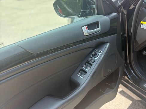 Used 2016 Kia Cadenza Premium image 43