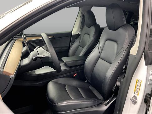 Used 2023 Tesla Model Y Performance AWD/4WD image 7