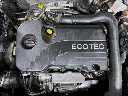 Used 2022 Chevrolet Equinox LT image 39