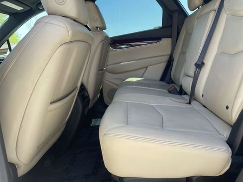Used 2018 Cadillac XT5 Luxury w/ Driver Awareness Package FWD image 26