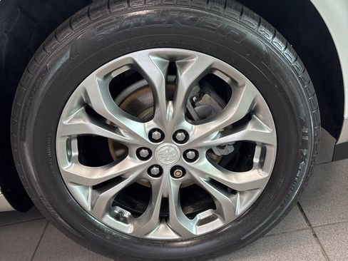 Used 2019 Buick Enclave Avenir w/ Avenir Technology Package FWD image 10