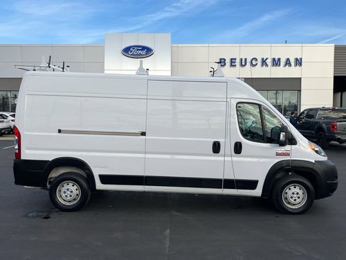 Used 2020 RAM ProMaster 2500 w/ Interior Convenience Group image 8