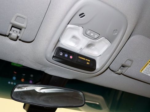 Used 2020 Chevrolet Bolt LT image 22