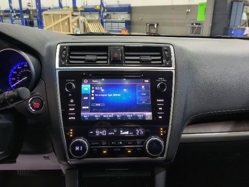 Used 2019 Subaru Outback 3.6R Limited image 11