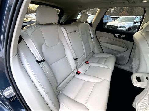 Certified 2024 Volvo XC60 B5 Core w/ Climate Package image 19