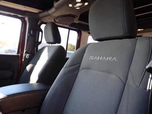 Used 2021 Jeep Wrangler Unlimited Sahara image 15