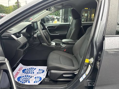 Used 2021 Toyota RAV4 LE AWD/4WD image 22
