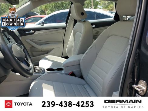 Used 2023 Volkswagen Jetta SE w/ Panoramic Sunroof Package FWD image 20