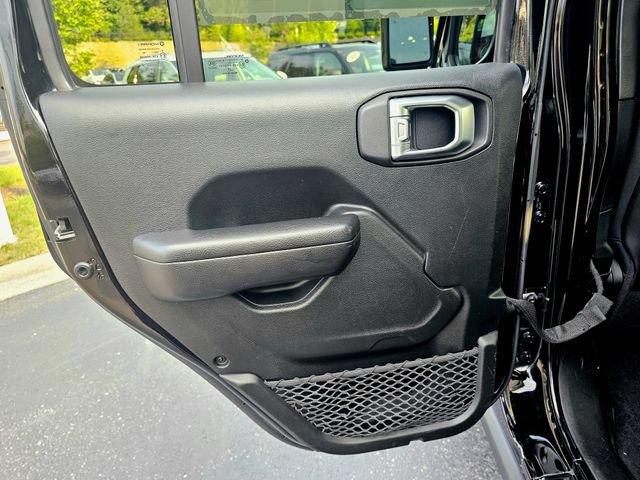 Used 2021 Jeep Wrangler Unlimited Rubicon AWD/4WD image 25