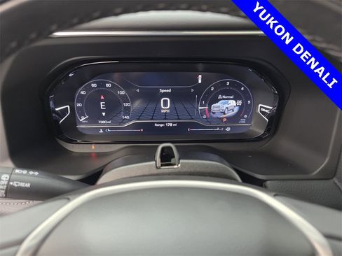 Used 2023 GMC Yukon Denali w/ Advanced Technology Package image 25