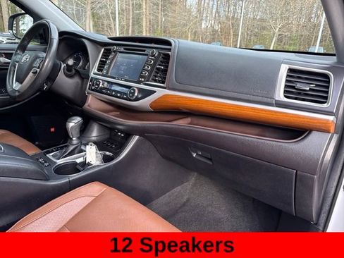 Used 2019 Toyota Highlander AWD Hybrid image 26