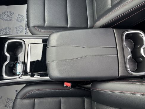 Used 2025 Chevrolet Traverse Z71 w/ LPO, Floor Liner Package AWD/4WD image 23