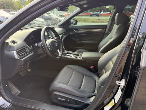 Used 2021 Honda Accord Sport image 9