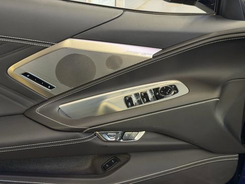 Used 2025 Chevrolet Corvette Z06 RWD image 17