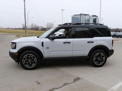 New 2026 Ford Bronco Sport Outer Banks w/ Outer Banks Tech Package+ AWD/4WD image 3