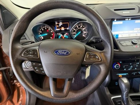 Used 2017 Ford Escape SE w/ Equipment Group 201A AWD/4WD image 18