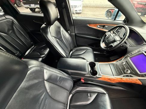 Used 2019 Lincoln Nautilus Select image 18