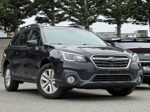 Used 2019 Subaru Outback 2.5i Premium AWD/4WD image 1