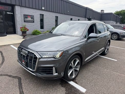 Used 2020 Audi Q7 3.0T Prestige w/ Prestige Package AWD/4WD image 3
