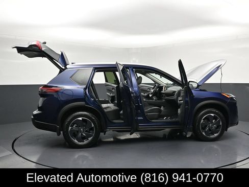 Used 2024 Nissan Rogue SV w/ SV Premium Package AWD/4WD image 34