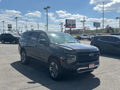 Used 2025 Chevrolet Tahoe Z71 image 2