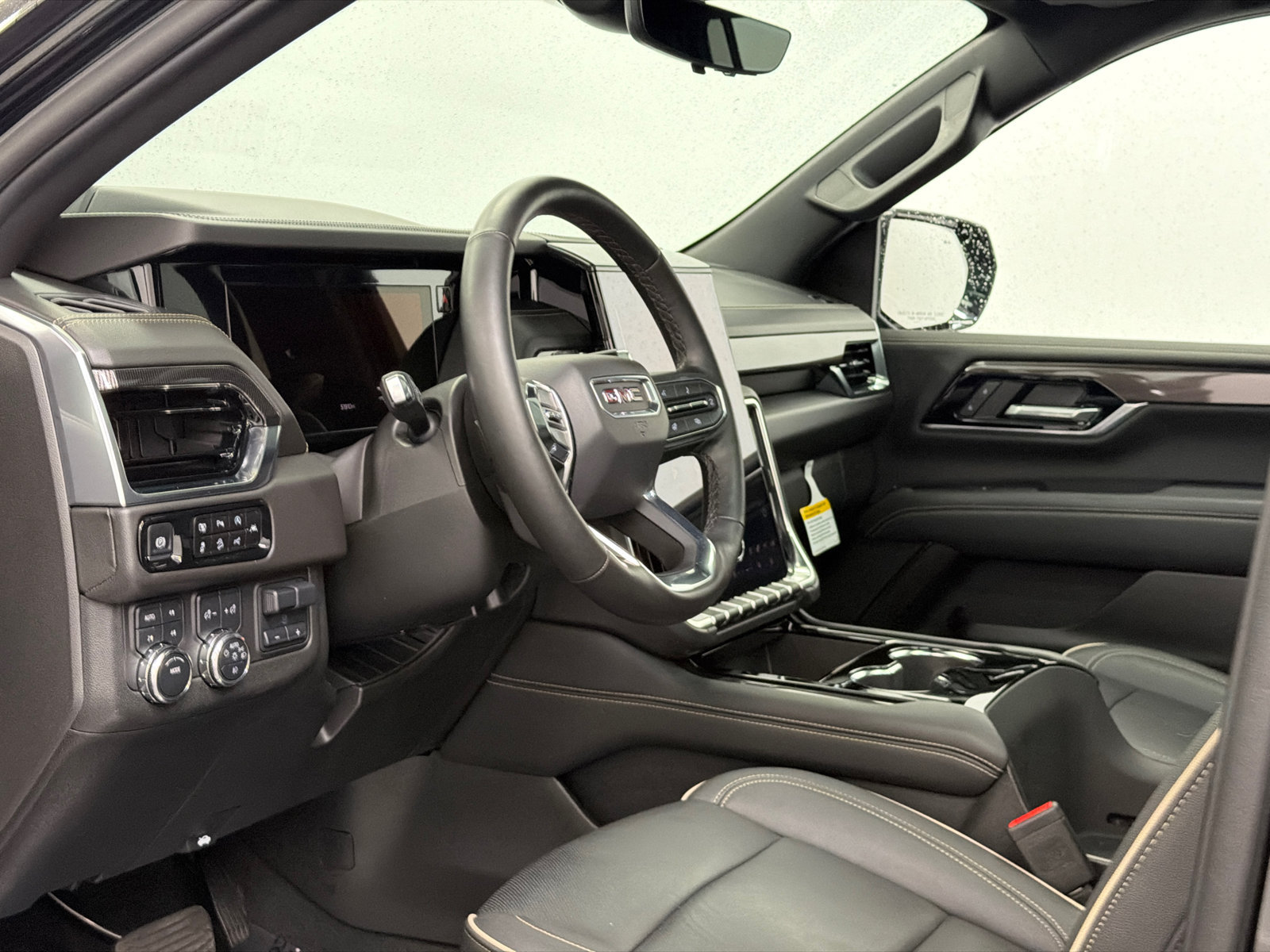 Used 2025 GMC Yukon XL Elevation w/ Elevation Premium Package AWD/4WD image 19