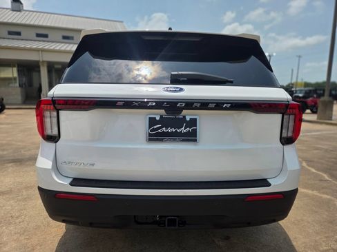 New 2026 Ford Explorer Active RWD image 13