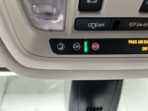 Certified 2023 GMC Acadia Denali w/ Denali Ultimate Package AWD/4WD image 31