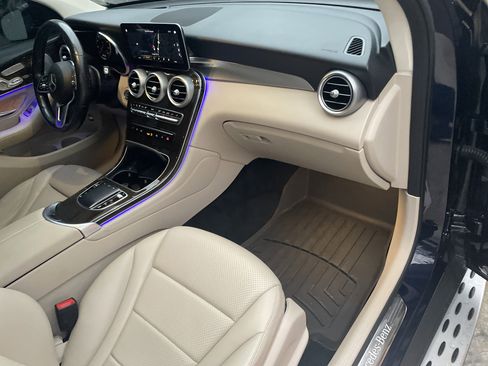 Used 2021 Mercedes-Benz GLC 300 4MATIC image 46