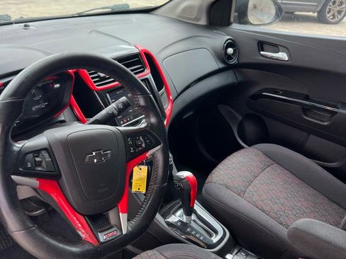 Used 2020 Chevrolet Sonic LT w/ RS Package FWD image 9