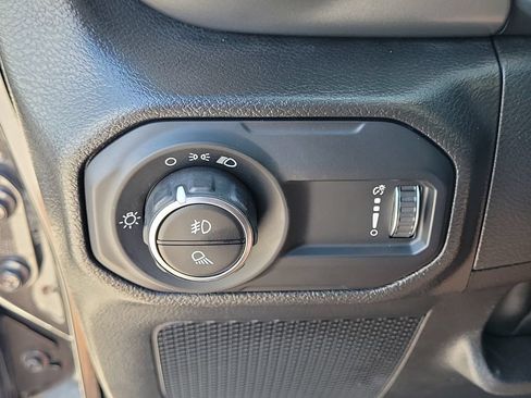 Used 2023 Jeep Gladiator Sport AWD/4WD image 23