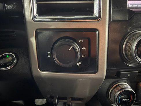 Used 2015 Ford F150 Lariat w/ Equipment Group 502A Luxury image 19