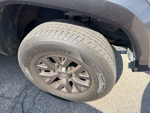 Used 2023 Toyota Tacoma SR5 image 4